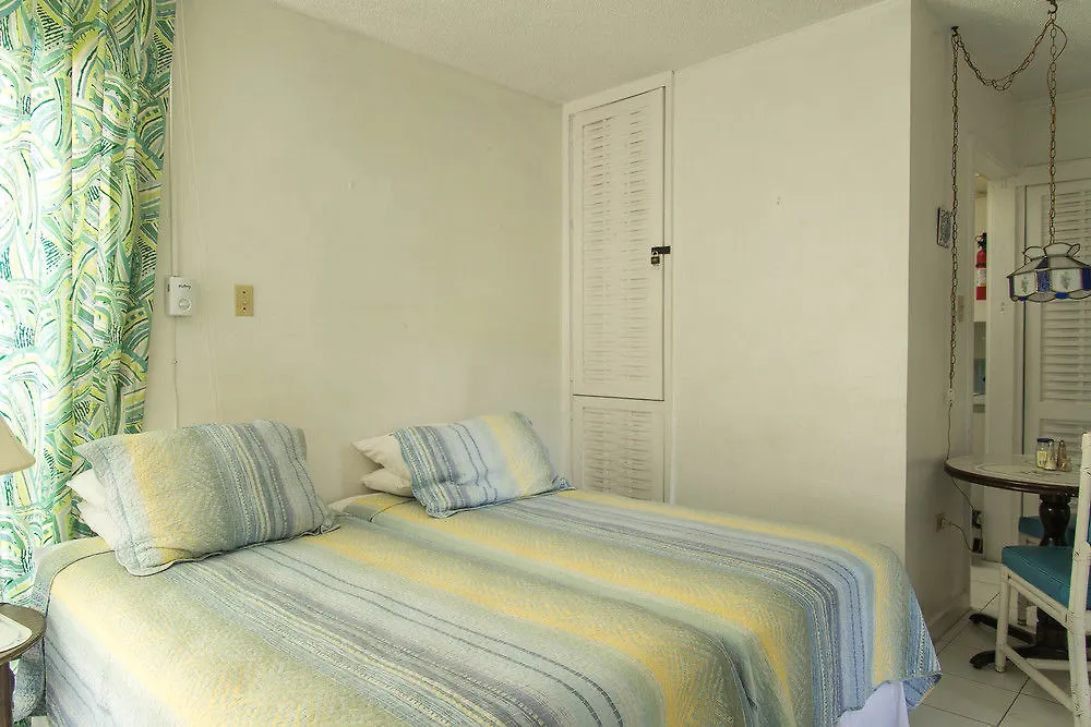 Sky Lounge Beach Studio Apartment