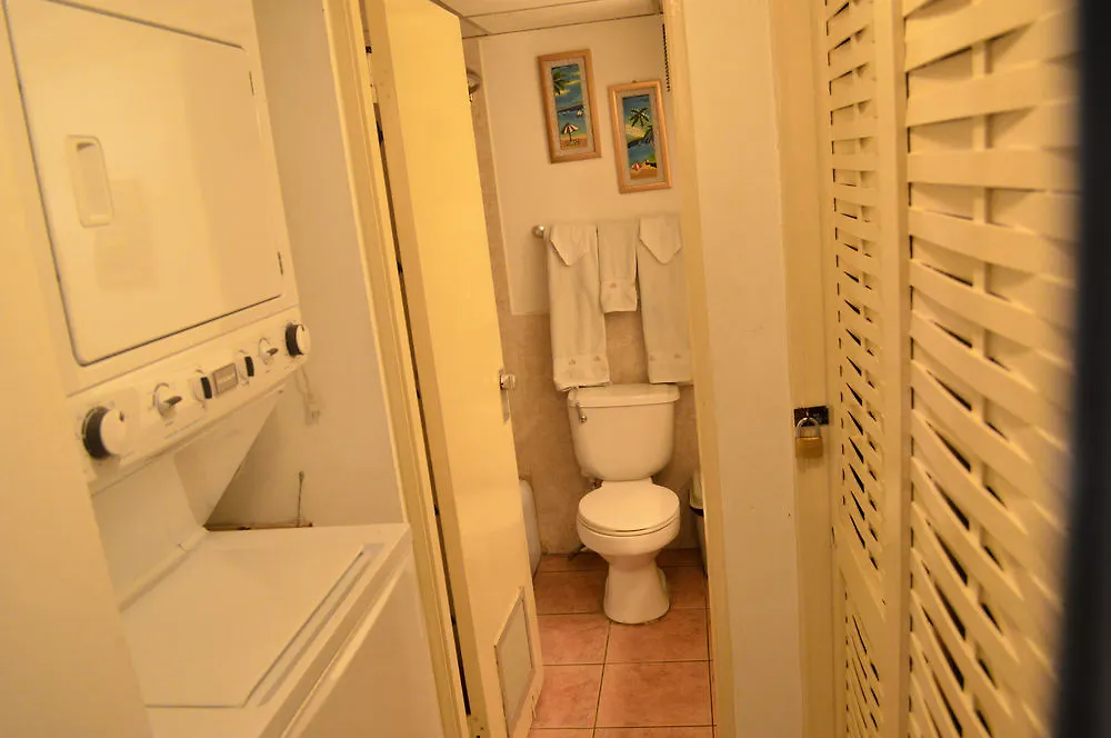 Sky Lounge Beach Studio Apartment