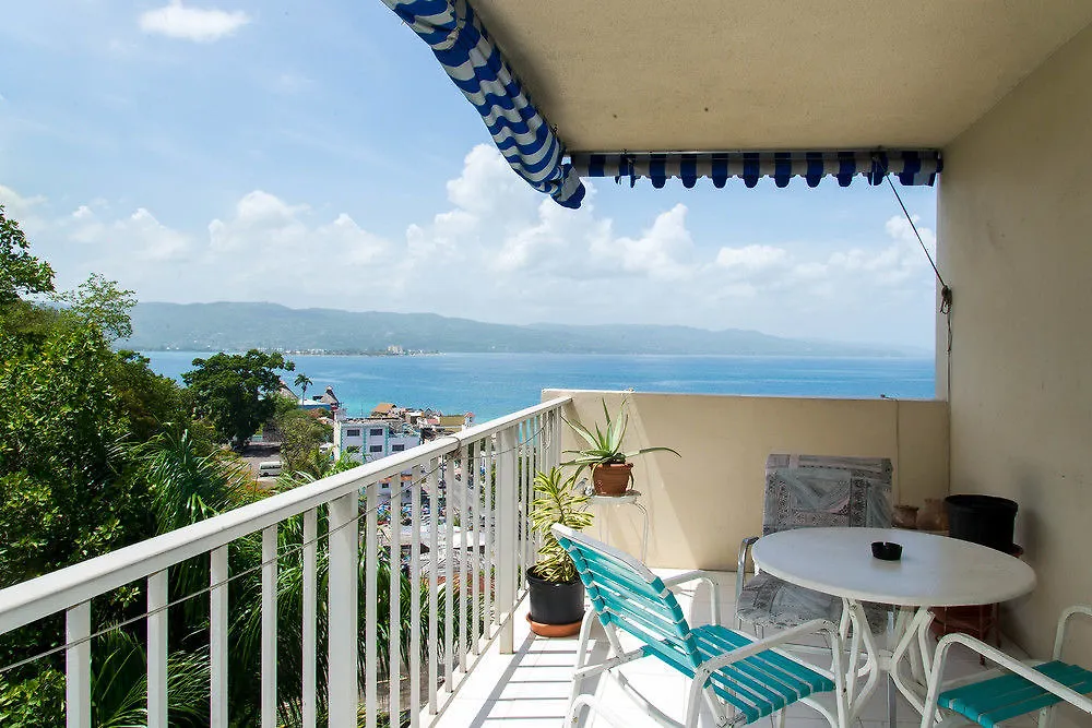 Sky Lounge Beach Studio 0*, Montego Bay