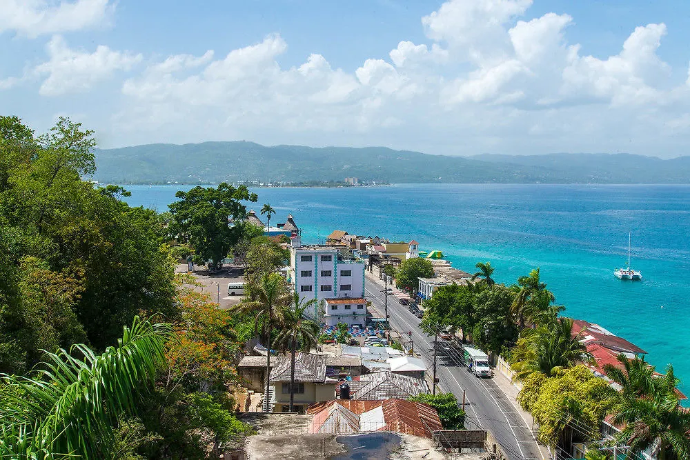 Sky Lounge Beach Studio