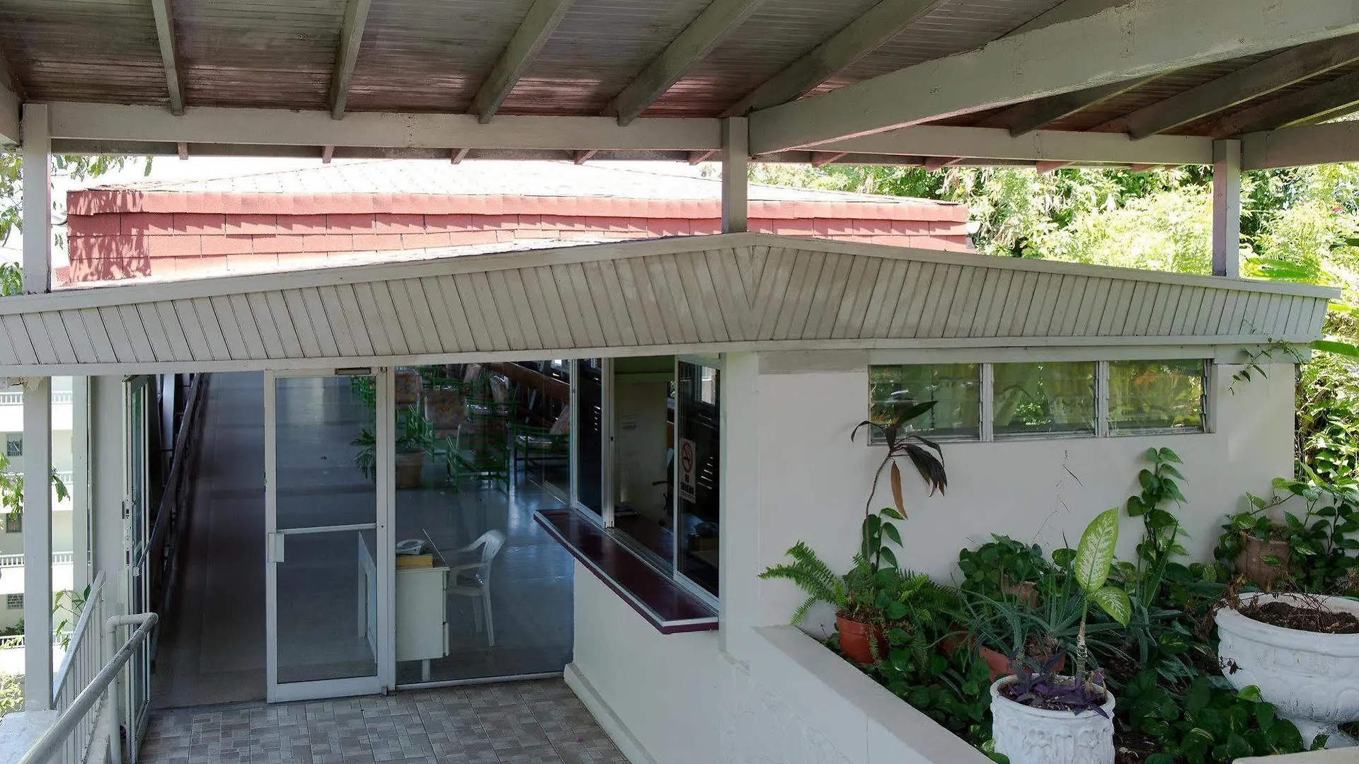 Sky Lounge Beach Studio Apartment Montego Bay